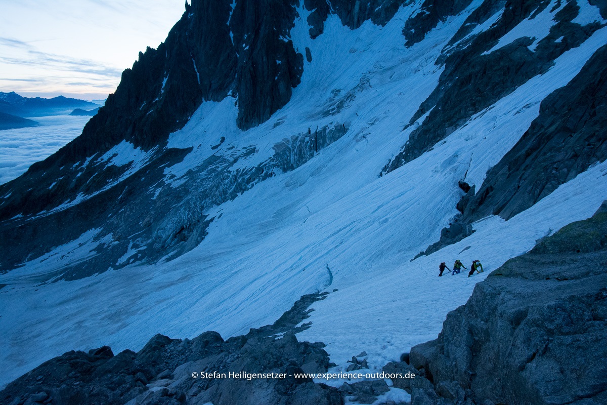 Kalt, erstes Licht - Zusteig zum Frendopfeiler